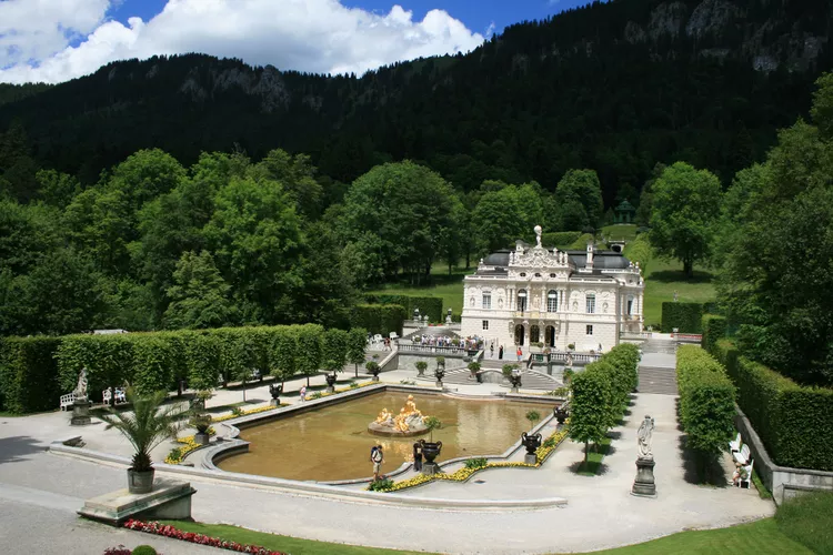 LINDERHOF ROYAL RESIDENCE