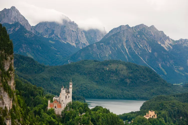 NEUSCHWANSTEIN PALACE